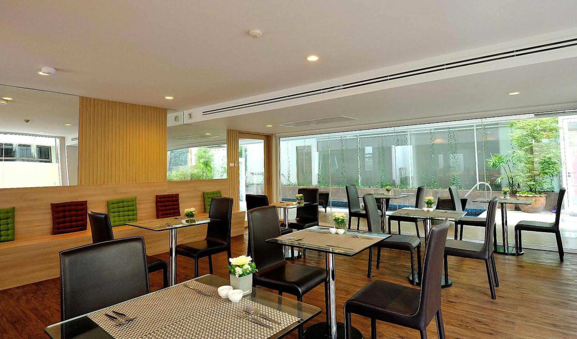 Nantra Retreat And Spa Bangkok Exterior photo